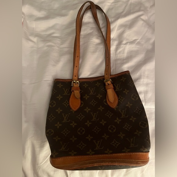 Authentic Vintage Louis Vuitton Petit Bucket Bag - Picture 4 of 17